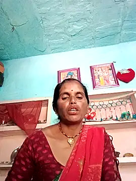 Snapshot of Mohni_cute chatting on October 12, 2025, 6:15 am Mohni cute online show from October 12, 2025, 6:15 am