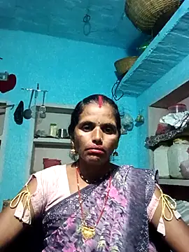 Snapshot of Mohni_cute chatting on October 10, 2025, 3:02 pm Mohni cute online show from October 10, 2025, 3:02 pm