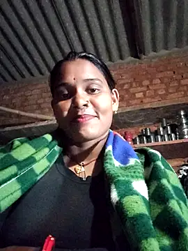 Katrina kaif143 online show from October 28, 2025, 2:38 pm