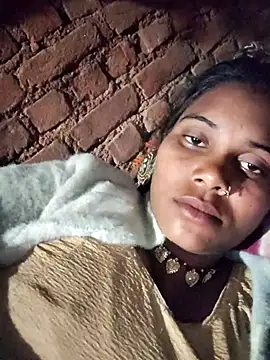 Katrina kaif143 online show from December 5, 2025, 4:49 pm