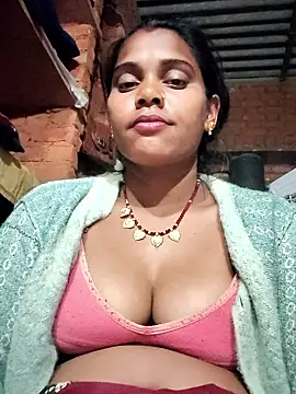 Katrina kaif143 online show from January 14, 2026, 4:10 pm