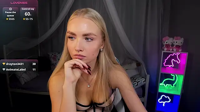 TessaGrays online show from October 24, 2025, 9:52 am