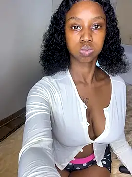 Snapshot of Sirah1 chatting on November 16, 2025, 9:36 am Sirah1 online show from November 16, 2025, 9:36 am