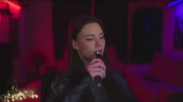 Snapshot of CandyStorm chatting on February 6, 2026, 11:23 pm CandyStorm online show from February 6, 2026, 11:23 pm