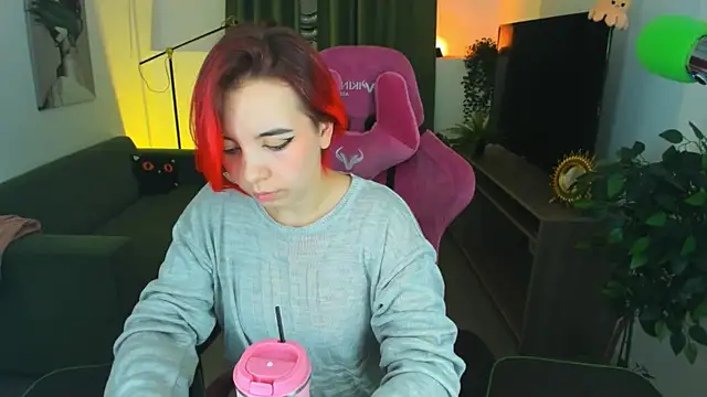 MarcelineChi online show from November 12, 2025, 6:06 am