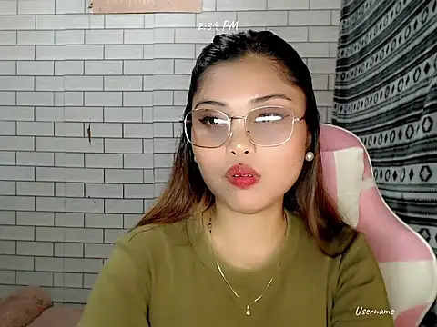 Snapshot of pinay_old_lover chatting on November 10, 2025, 6:40 am pinay old lover online show from November 10, 2025, 6:40 am