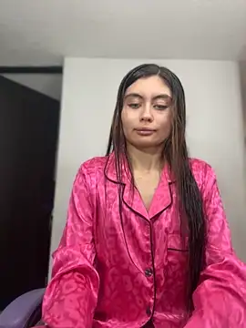 Snapshot of Im_Natashaaaa chatting on October 18, 2025, 10:23 pm Im Natashaaaa online show from October 18, 2025, 10:23 pm