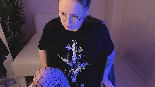 SirenaBlessing online show from December 23, 2025, 1:16 am