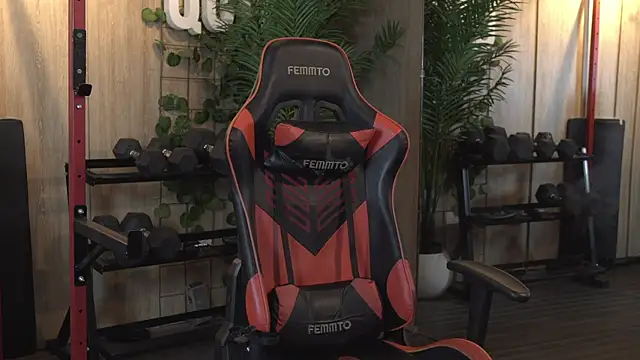 Snapshot of Roxy_Vega chatting on October 3, 2025, 7:37 pm Roxy Vega online show from October 3, 2025, 7:37 pm