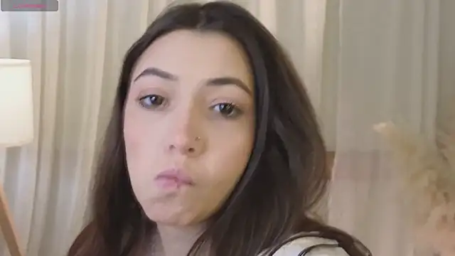 Snapshot of slow_flower chatting on February 4, 2026, 12:22 pm slow flower online show from February 4, 2026, 12:22 pm