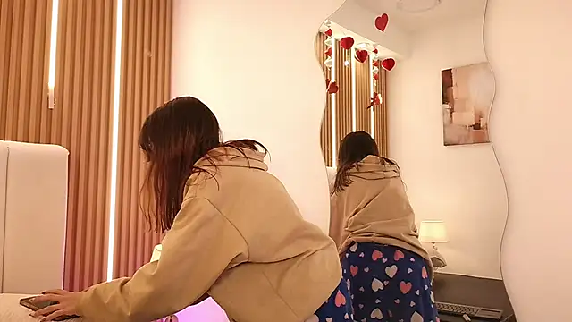 Snapshot of MarinetteLux chatting on February 27, 2026, 1:00 pm MarinetteLux online show from February 27, 2026, 1:00 pm