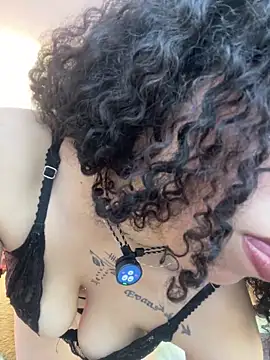 Annie roselle online show from March 13, 2026, 4:12 pm