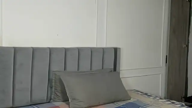 Snapshot of luxuryheaven_8 chatting on October 24, 2025, 8:52 pm luxuryheaven 8 online show from October 24, 2025, 8:52 pm