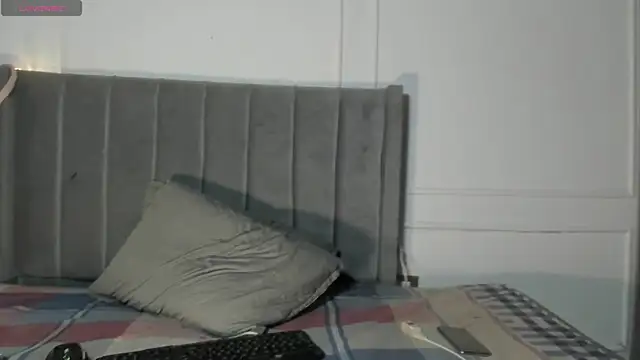 Snapshot of luxuryheaven_8 chatting on February 24, 2026, 8:31 pm luxuryheaven 8 online show from February 24, 2026, 8:31 pm