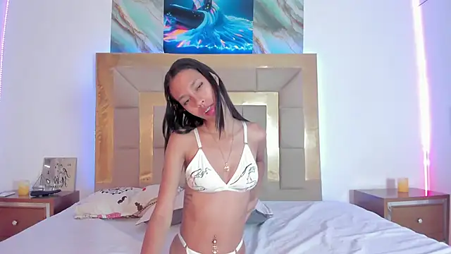 GigiParker online show from October 14, 2025, 2:50 pm