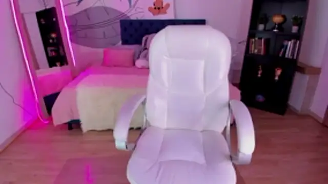 Goth Alice online show from November 3, 2025, 7:28 pm