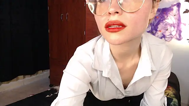 Snapshot of Alessandra_Shayk666 chatting on October 7, 2025, 8:10 pm Alessandra Shayk666 online show from October 7, 2025, 8:10 pm