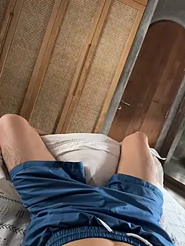 HenryLee1983-cums online show from February 18, 2026, 8:00 am