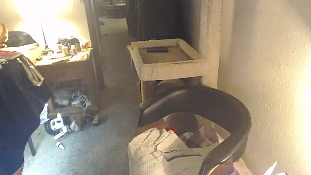 AlickleStiff online show from April 19, 2026, 3:18 am