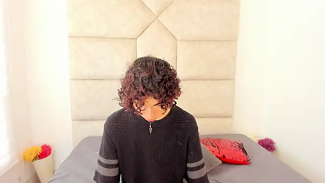 Scaarlett 22  online show from October 3, 2025, 5:25 pm