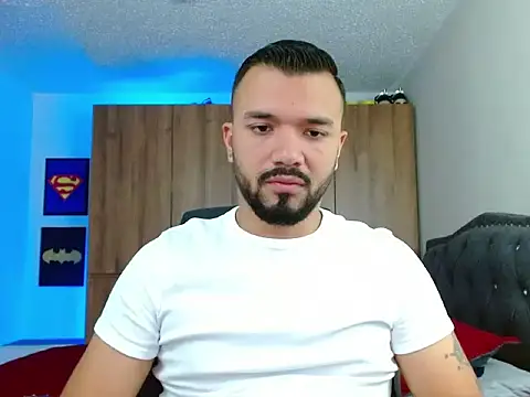 mathewv  online show from November 29, 2025, 2:23 am