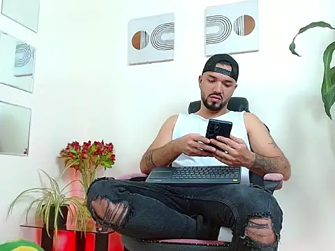 mathewv  online show from November 8, 2025, 10:57 pm