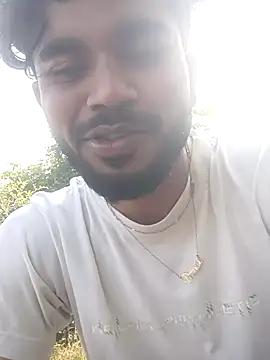 Snapshot of Hotraj24 chatting on November 11, 2025, 5:35 am Hotraj24 online show from November 11, 2025, 5:35 am