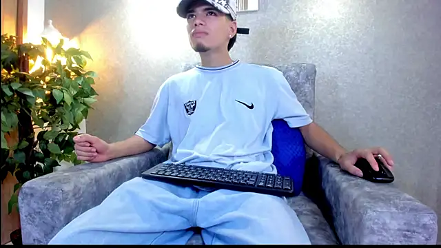 Axelwiliams online show from October 10, 2025, 6:09 pm