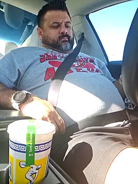 Roddog18 online show from February 8, 2026, 5:21 pm