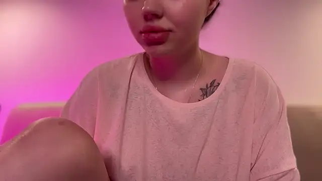 Snapshot of AlmaryKim chatting on November 5, 2025, 9:40 pm AlmaryKim online show from November 5, 2025, 9:40 pm