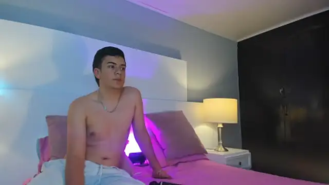 Dylan Katte online show from April 9, 2026, 11:33 pm