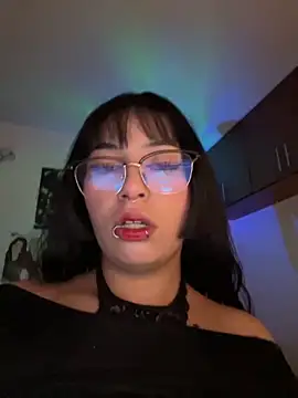 Hinatamoon  online show from November 6, 2025, 5:33 am