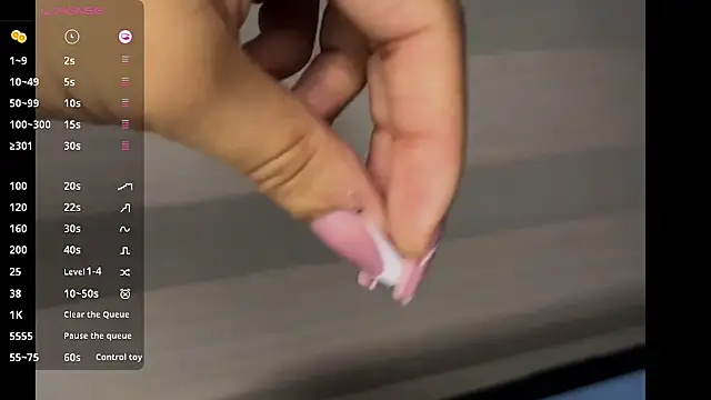 Hinatamoon  online show from October 9, 2025, 1:39 am