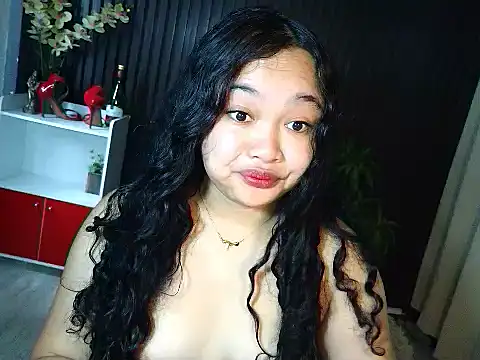 UrFavouriteCravings online show from November 25, 2025, 1:28 am