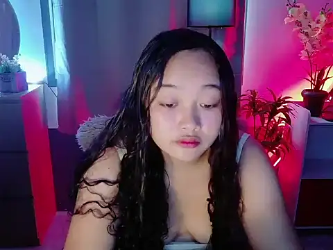 UrFavouriteCravings online show from April 18, 2026, 1:52 am