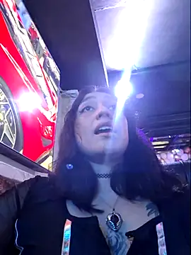 Snapshot of Lunaacrow_ chatting on October 3, 2025, 2:48 am Lunaacrow online show from October 3, 2025, 2:48 am