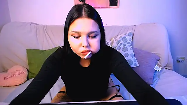 Snapshot of KittyKrissy_ chatting on October 16, 2025, 8:11 am KittyKrissy online show from October 16, 2025, 8:11 am