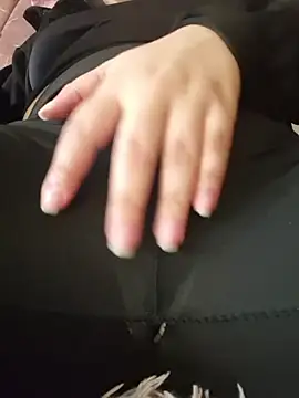 annyaparis online show from February 28, 2026, 10:42 pm