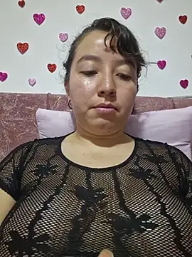 annyaparis online show from February 13, 2026, 1:16 am