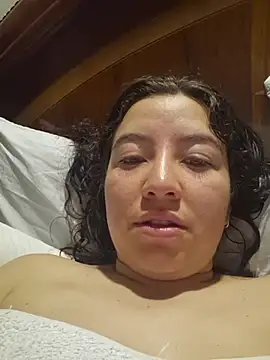 annyaparis online show from November 16, 2025, 7:24 am