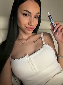 ilariea girl online show from February 27, 2026, 9:58 pm