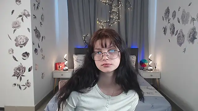 MileyRood online show from October 17, 2025, 11:28 pm