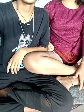 Unique girls90 online show from March 19, 2026, 12:27 pm