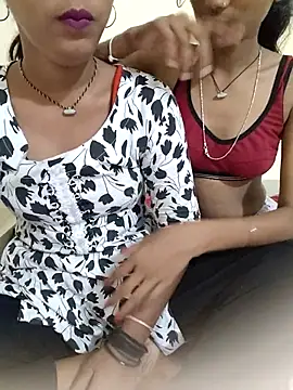 Unique girls90 online show from October 23, 2025, 1:32 pm