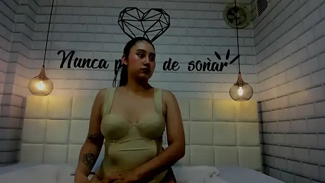 maddyslut  online show from November 8, 2025, 10:19 am