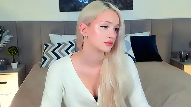 Snapshot of SugarWhisper chatting on October 5, 2025, 3:25 pm SugarWhisper online show from October 5, 2025, 3:25 pm