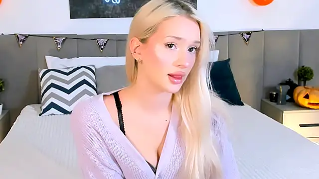 Snapshot of SugarWhisper chatting on October 30, 2025, 2:58 pm SugarWhisper online show from October 30, 2025, 2:58 pm