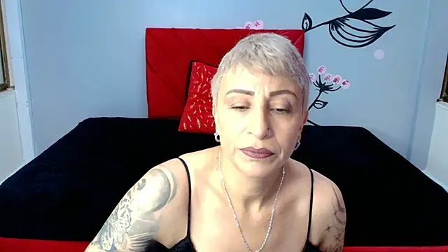 Charlotte  Gray online show from November 1, 2025, 12:21 pm