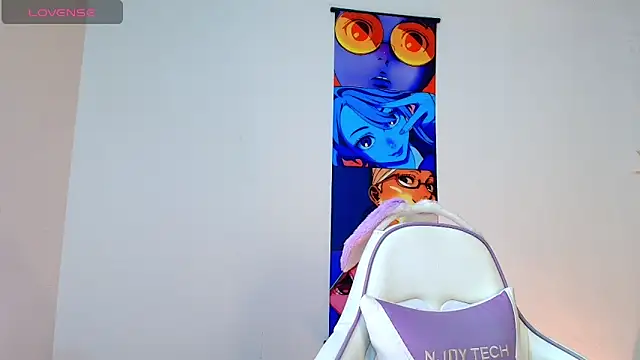 Bennuluspeach  online show from March 23, 2026, 12:05 pm