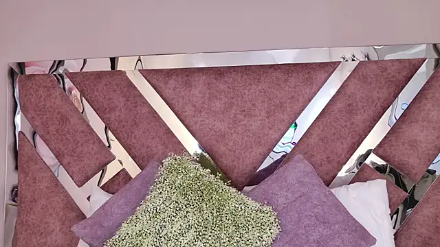 Snapshot of MeganR_ chatting on February 28, 2026, 11:21 am MeganR online show from February 28, 2026, 11:21 am